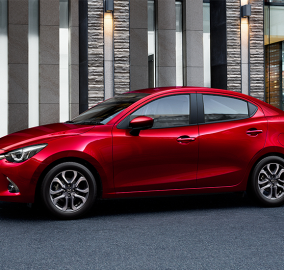 galeria mazda 2 sedan 4