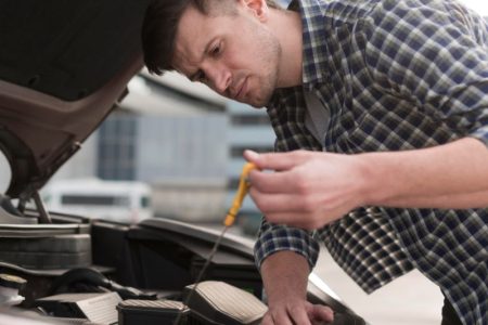 problemas poner aceite motor