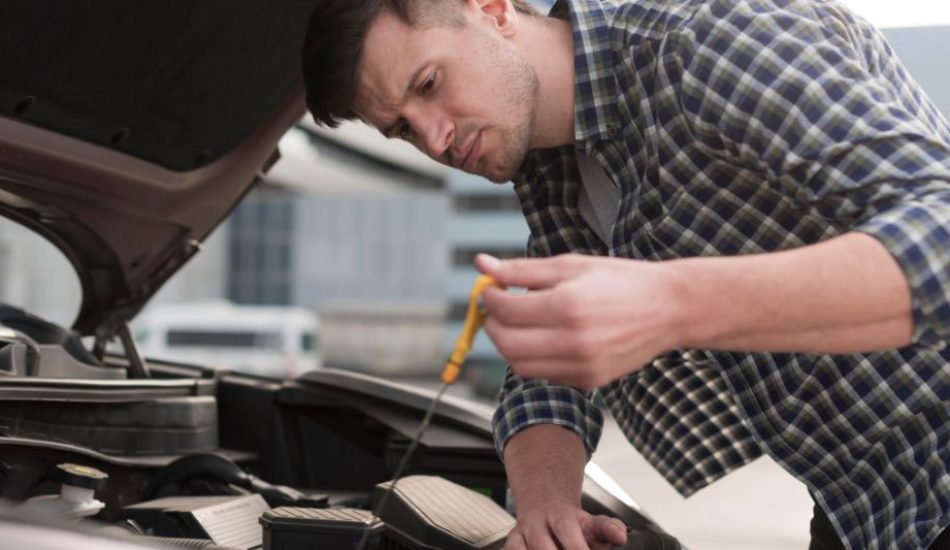 problemas poner aceite motor